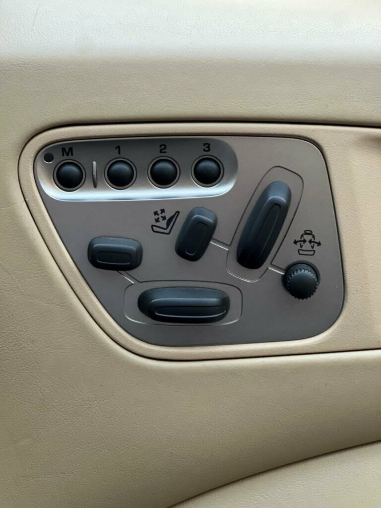 2006 JAGUAR XK X150 6 SP AUTOMATIC 2D COUPE