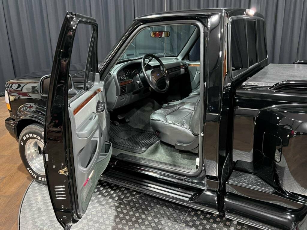 1993 FORD F150 FLARESIDE 3 SP AUTOMATIC 2D UTILITY