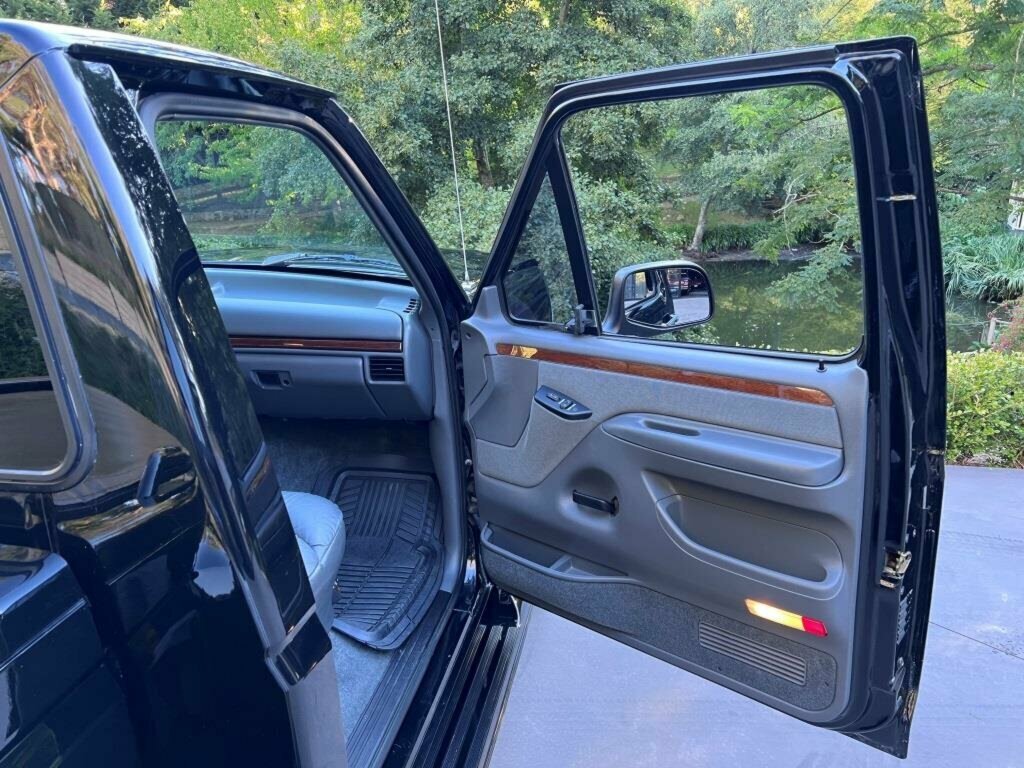1993 FORD F150 FLARESIDE 3 SP AUTOMATIC 2D UTILITY