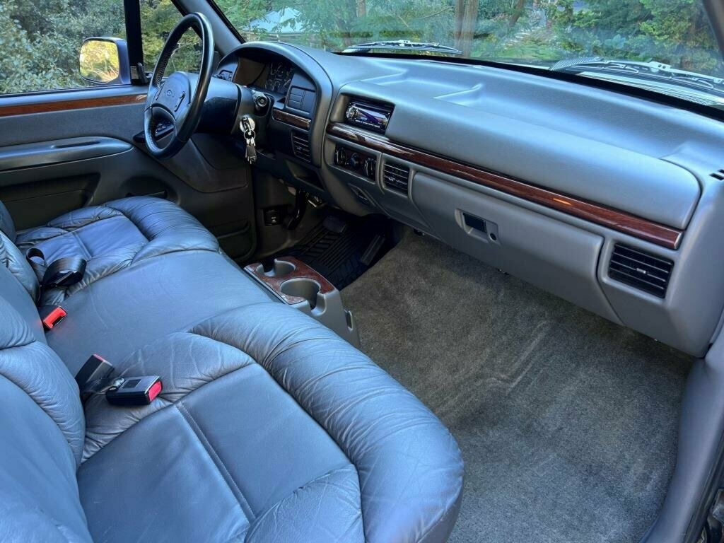 1993 FORD F150 FLARESIDE 3 SP AUTOMATIC 2D UTILITY
