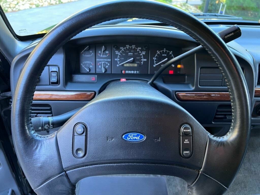 1993 FORD F150 FLARESIDE 3 SP AUTOMATIC 2D UTILITY