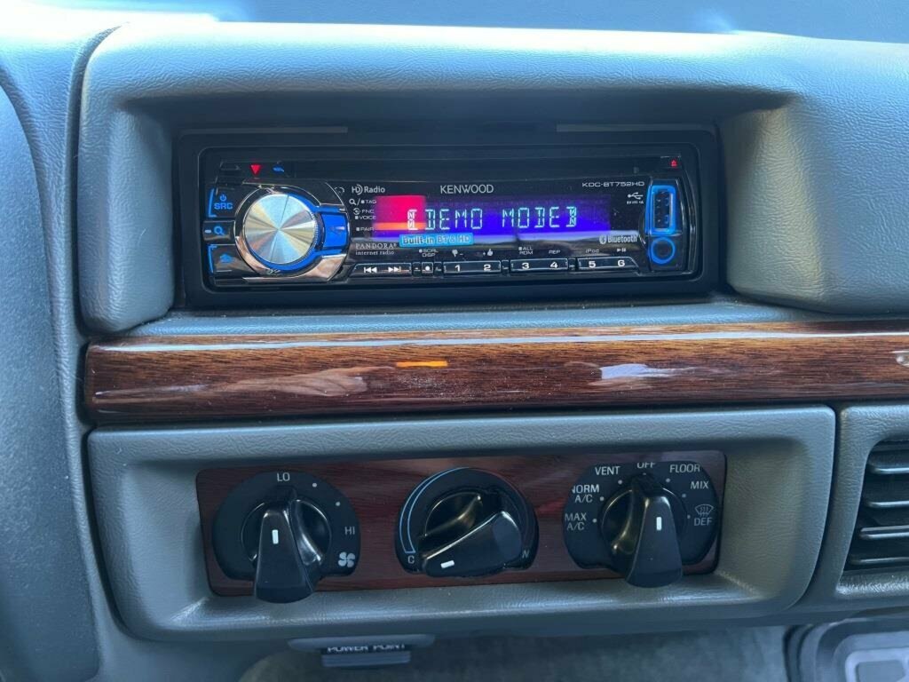 1993 FORD F150 FLARESIDE 3 SP AUTOMATIC 2D UTILITY