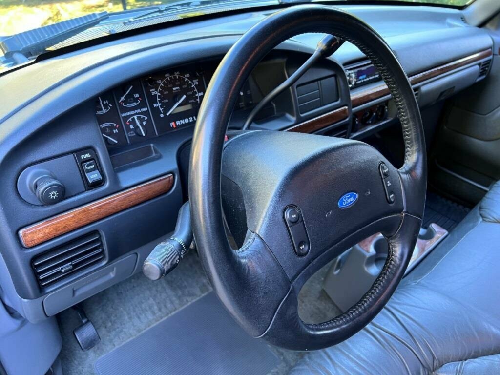 1993 FORD F150 FLARESIDE 3 SP AUTOMATIC 2D UTILITY