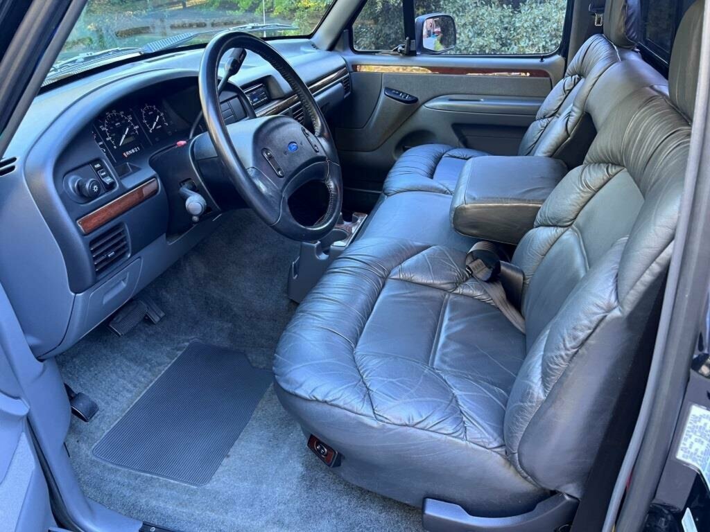 1993 FORD F150 FLARESIDE 3 SP AUTOMATIC 2D UTILITY