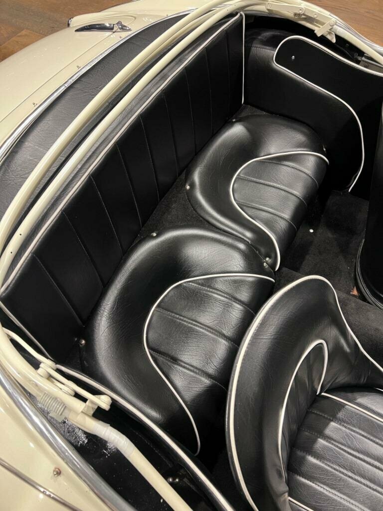 1957 AUSTIN HEALEY 100 SIX BN4 CONVERTIBLE