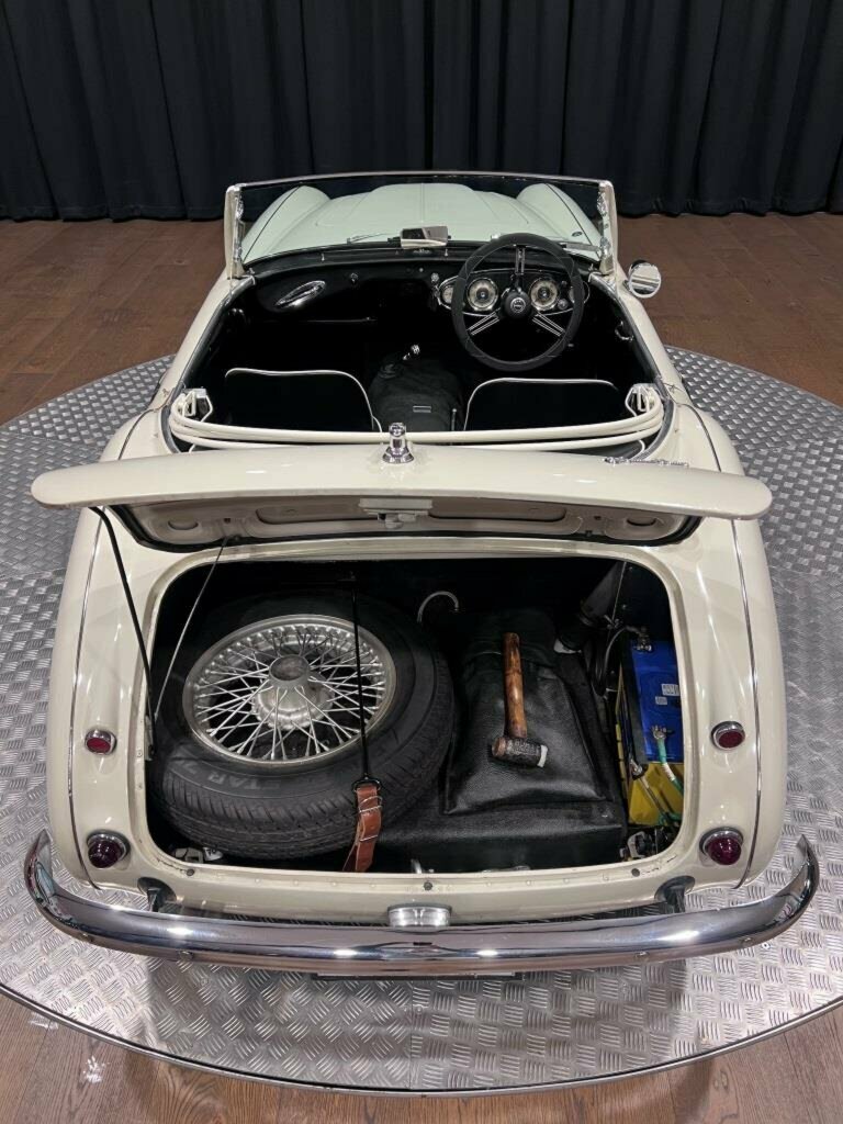 1957 AUSTIN HEALEY 100 SIX BN4 CONVERTIBLE