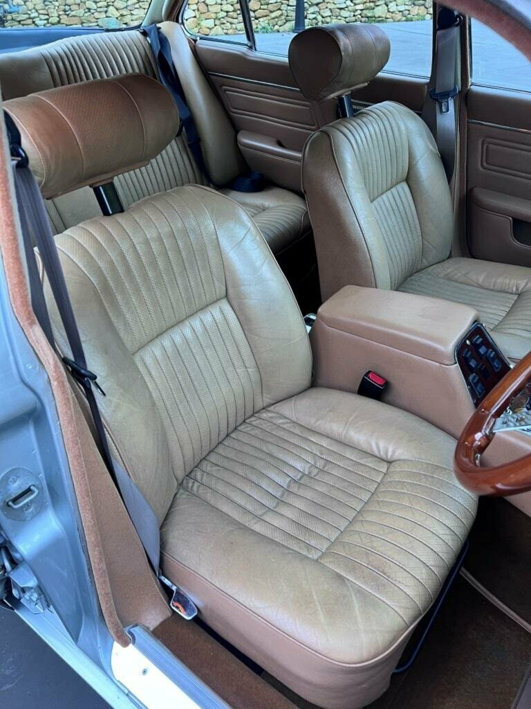 1975 JAGUAR XJ6 SERIES II L 4.2 3 SP AUTOMATIC 4D SEDAN