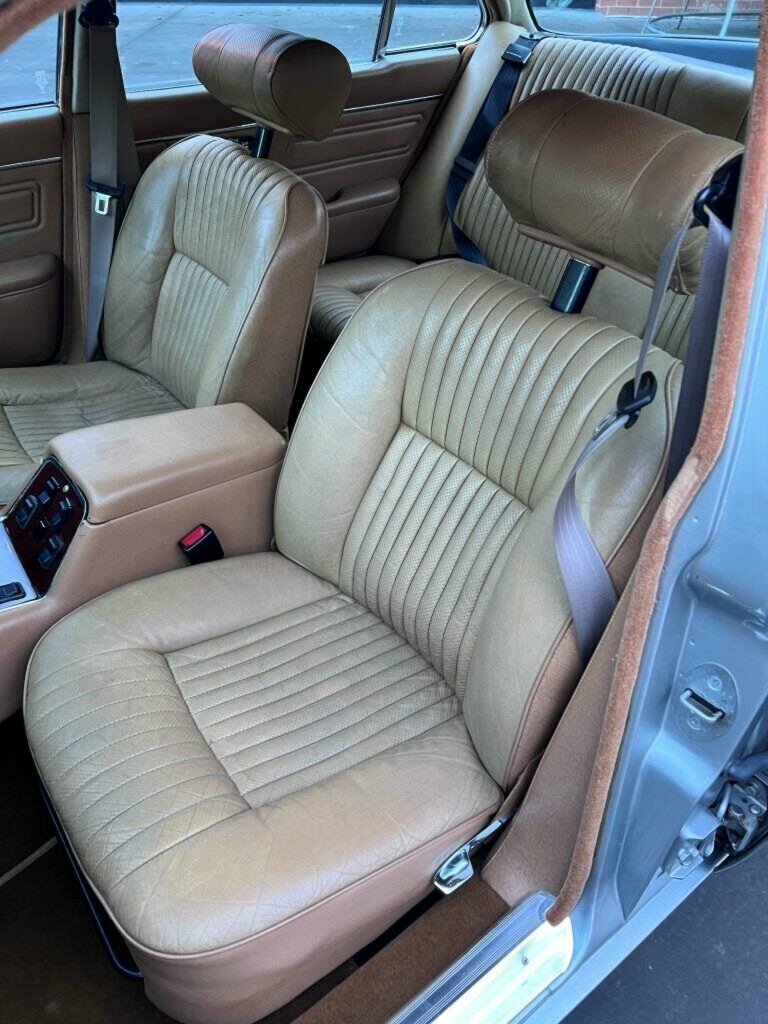 1975 JAGUAR XJ6 SERIES II L 4.2 3 SP AUTOMATIC 4D SEDAN