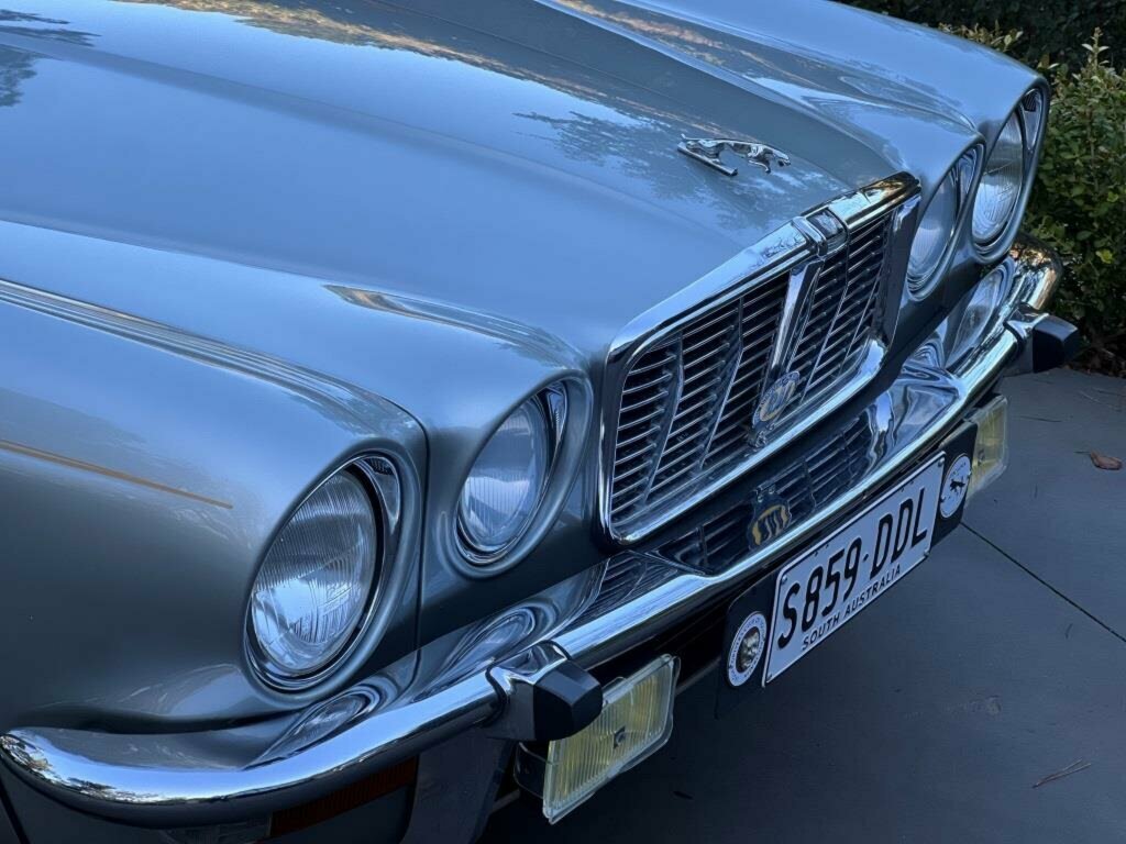 1975 JAGUAR XJ6 SERIES II L 4.2 3 SP AUTOMATIC 4D SEDAN