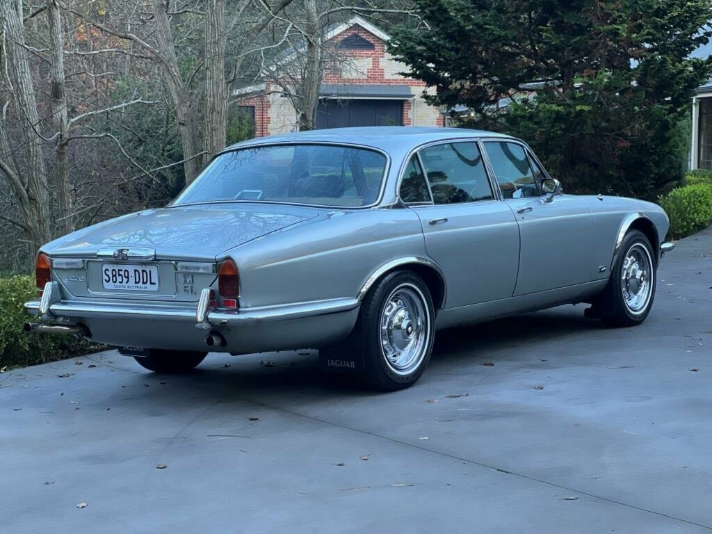 1975 JAGUAR XJ6 SERIES II L 4.2 3 SP AUTOMATIC 4D SEDAN
