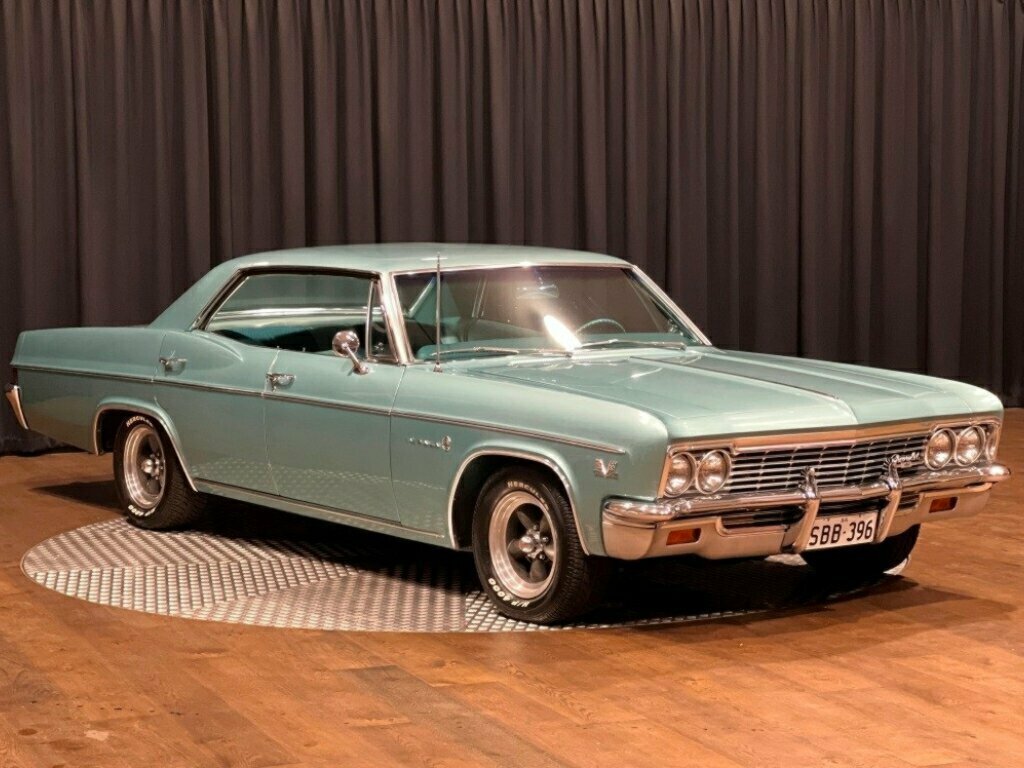 1966 CHEVROLET IMPALA SEDAN
