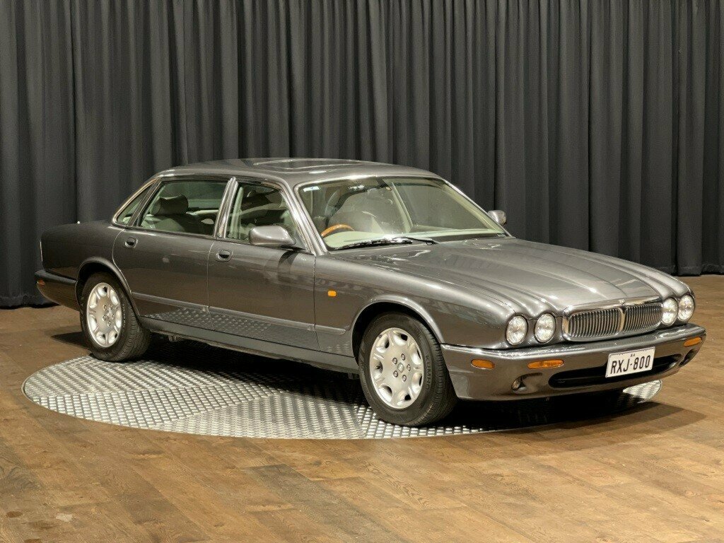 2002 JAGUAR XJ8 4.0 SPORT 5 SP AUTOMATIC 4D SALOON