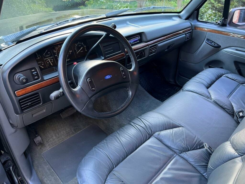1993 FORD F150 FLARESIDE 4 SP AUTOMATIC 2D UTILITY