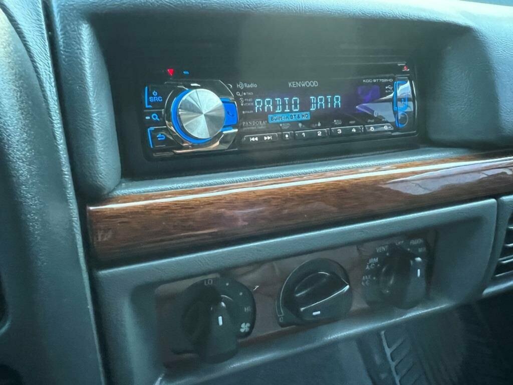 1993 FORD F150 FLARESIDE 4 SP AUTOMATIC 2D UTILITY