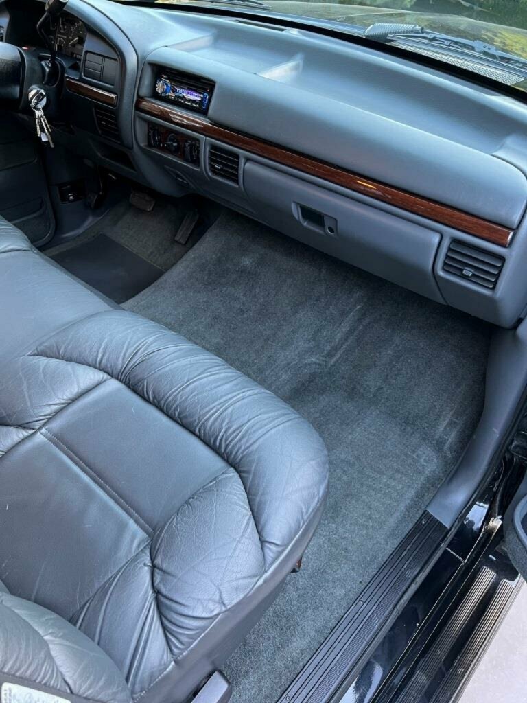 1993 FORD F150 FLARESIDE 4 SP AUTOMATIC 2D UTILITY
