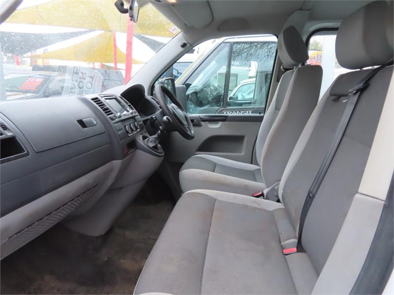 2014 VOLKSWAGEN TRANSPORTER T5 TDI400 MANUAL CAB CHASSIS