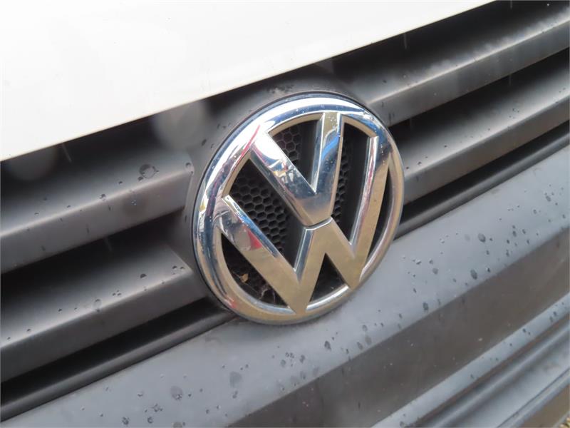 2014 VOLKSWAGEN TRANSPORTER T5 TDI400 MANUAL CAB CHASSIS