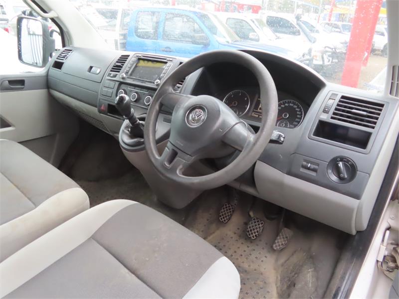 2014 VOLKSWAGEN TRANSPORTER T5 TDI400 MANUAL CAB CHASSIS
