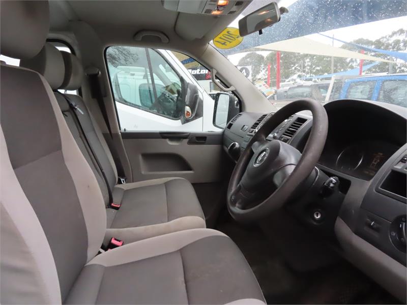 2014 VOLKSWAGEN TRANSPORTER T5 TDI400 MANUAL CAB CHASSIS