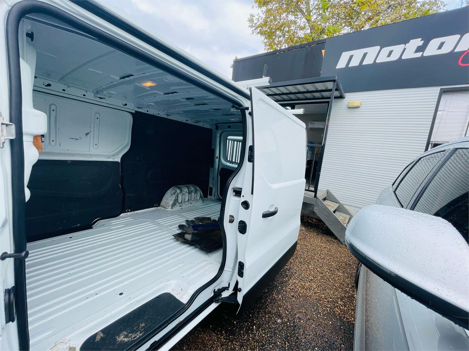 2017 RENAULT TRAFIC X82 103KW MANUAL VAN