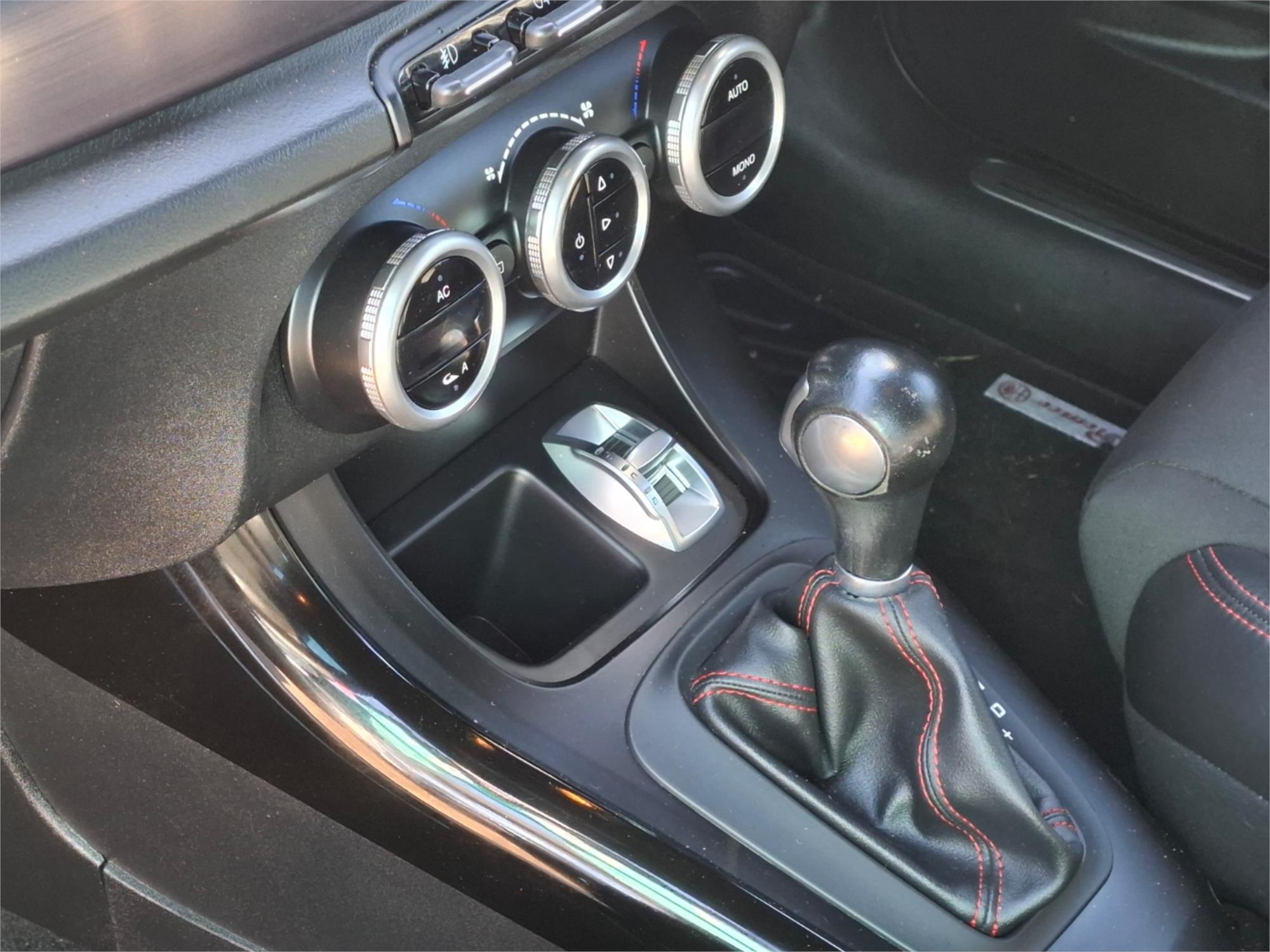 2013 ALFA ROMEO GIULIETTA SERIES 0 DISTINCTIVE SPORTS AUTOMATIC DUAL CLUTCH HATCHBACK