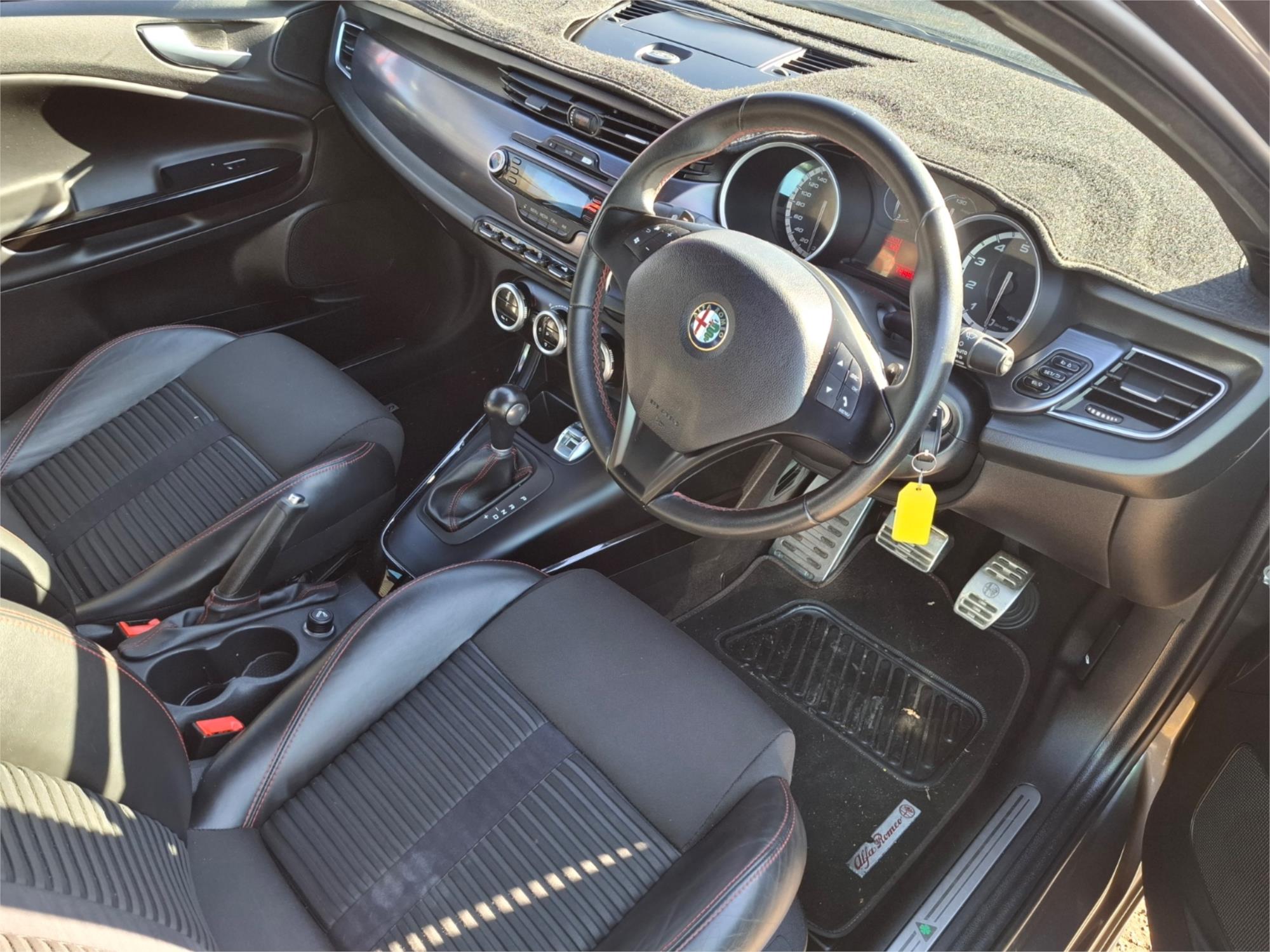 2013 ALFA ROMEO GIULIETTA SERIES 0 DISTINCTIVE SPORTS AUTOMATIC DUAL CLUTCH HATCHBACK