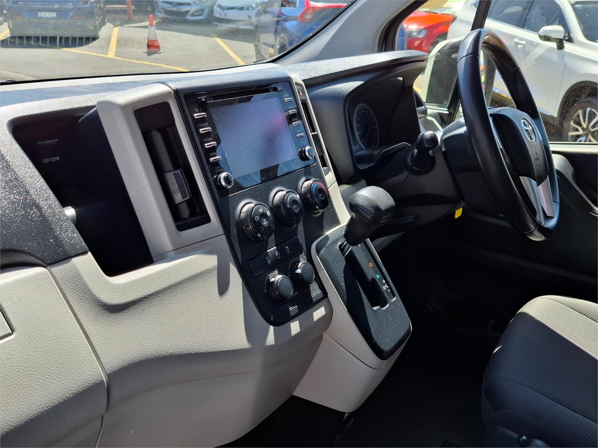 2019 TOYOTA HIACE GDH322R COMMUTER SPORTS AUTOMATIC BUS