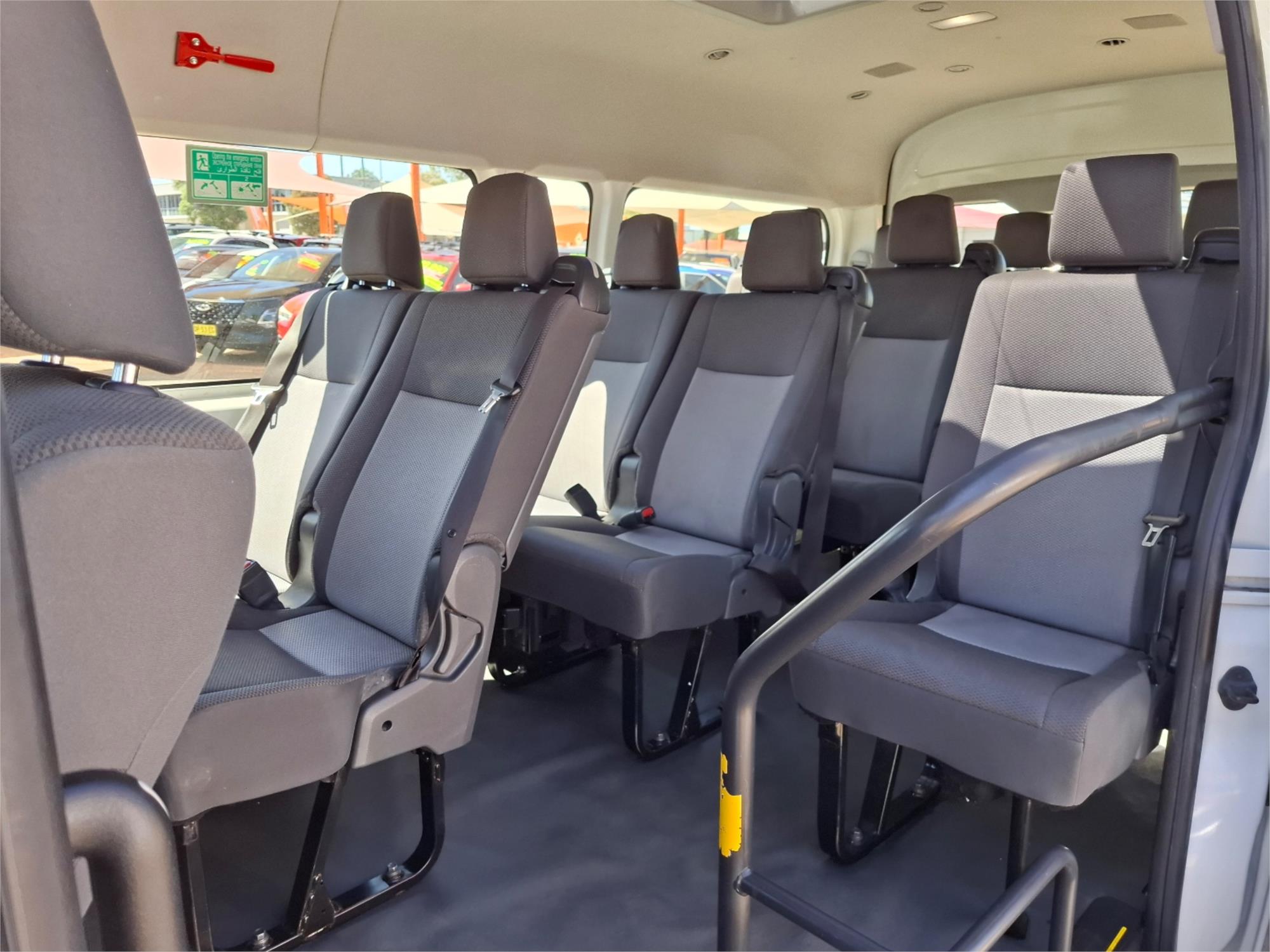 2019 TOYOTA HIACE GDH322R COMMUTER SPORTS AUTOMATIC BUS