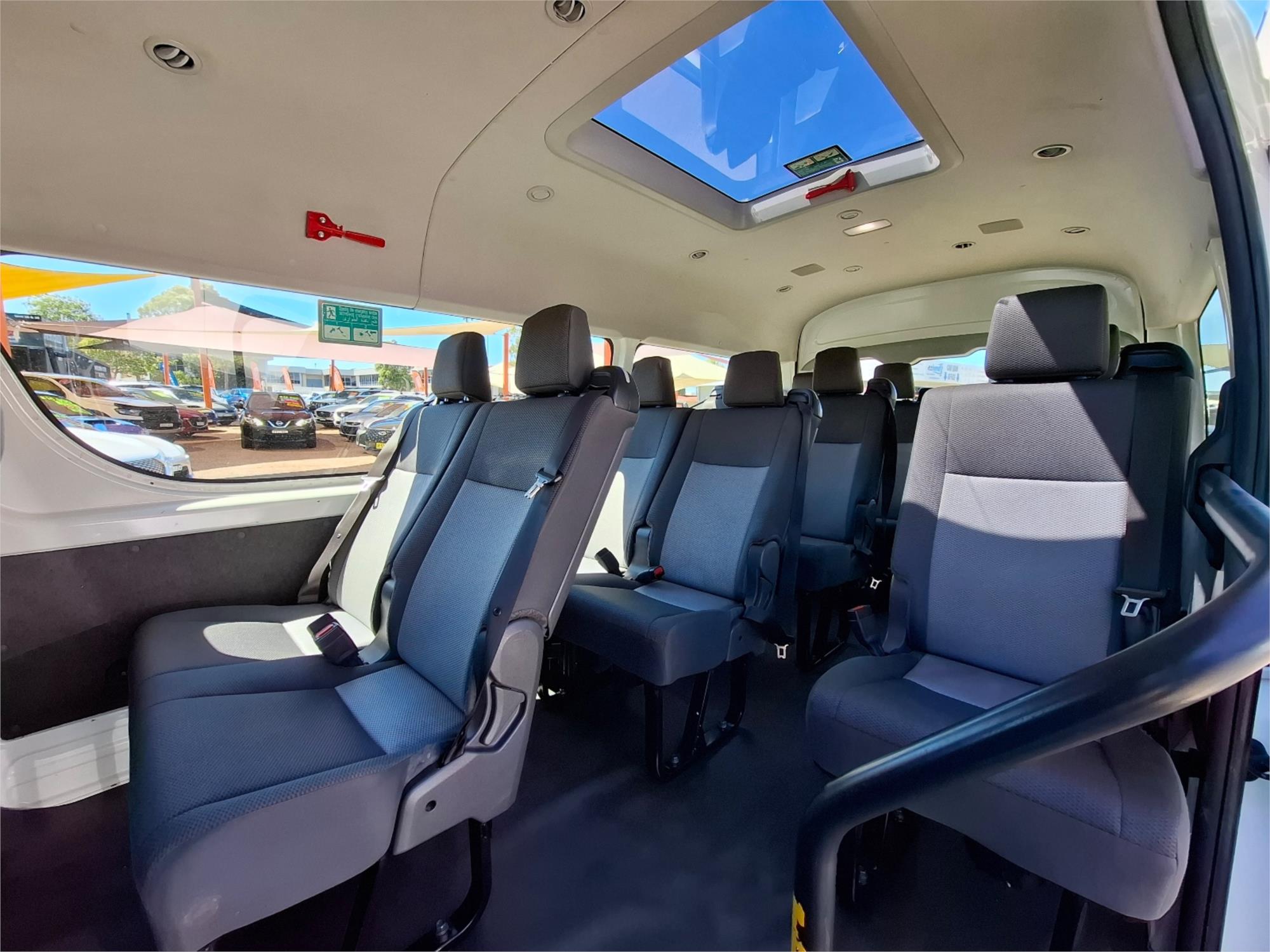 2019 TOYOTA HIACE GDH322R COMMUTER SPORTS AUTOMATIC BUS
