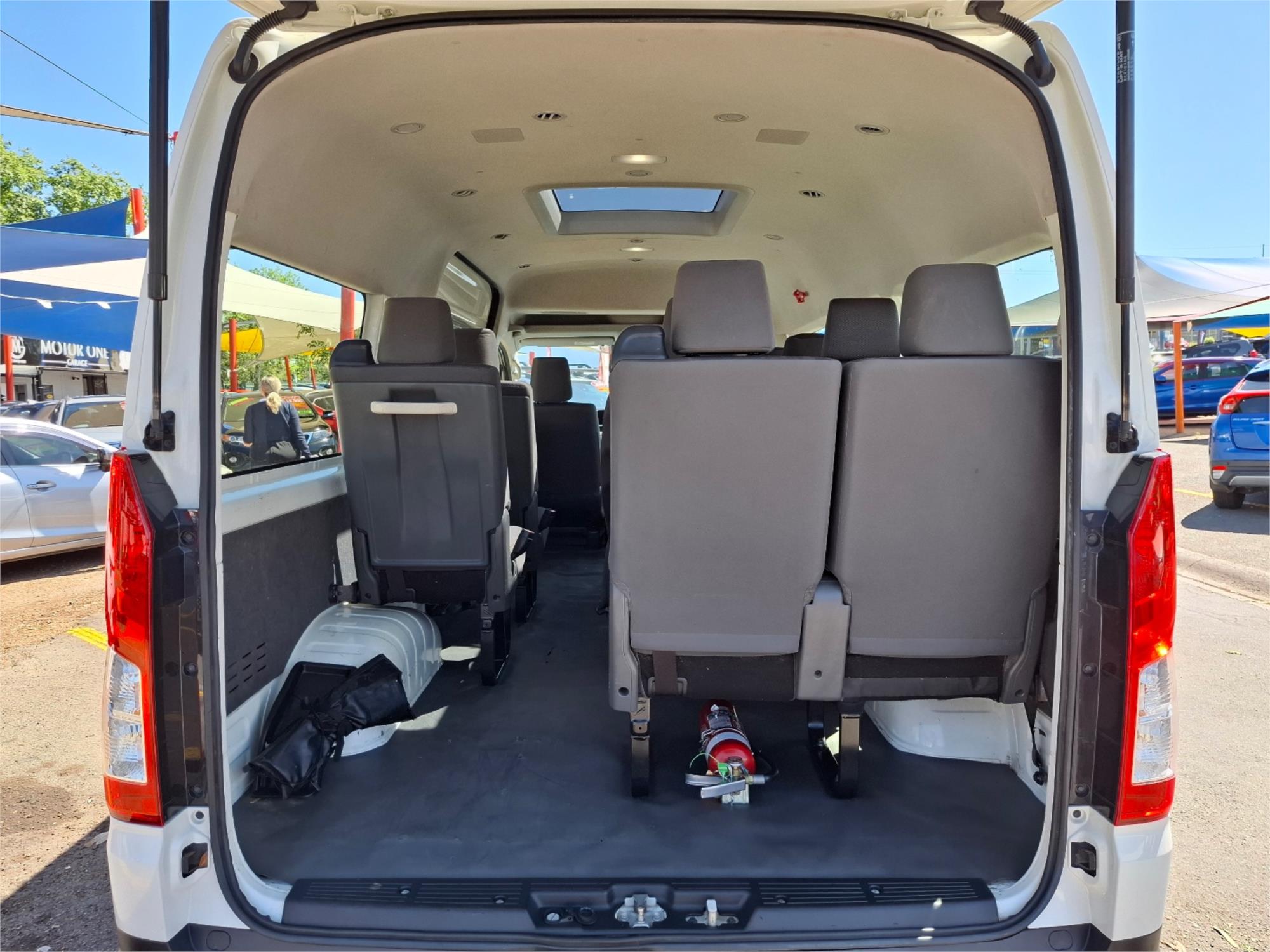 2019 TOYOTA HIACE GDH322R COMMUTER SPORTS AUTOMATIC BUS