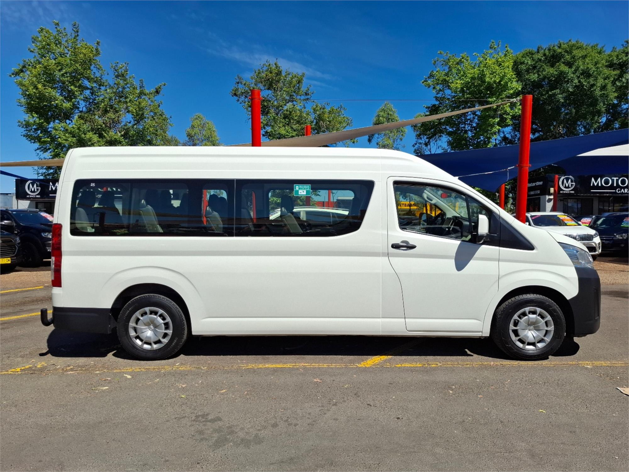 2019 TOYOTA HIACE GDH322R COMMUTER SPORTS AUTOMATIC BUS