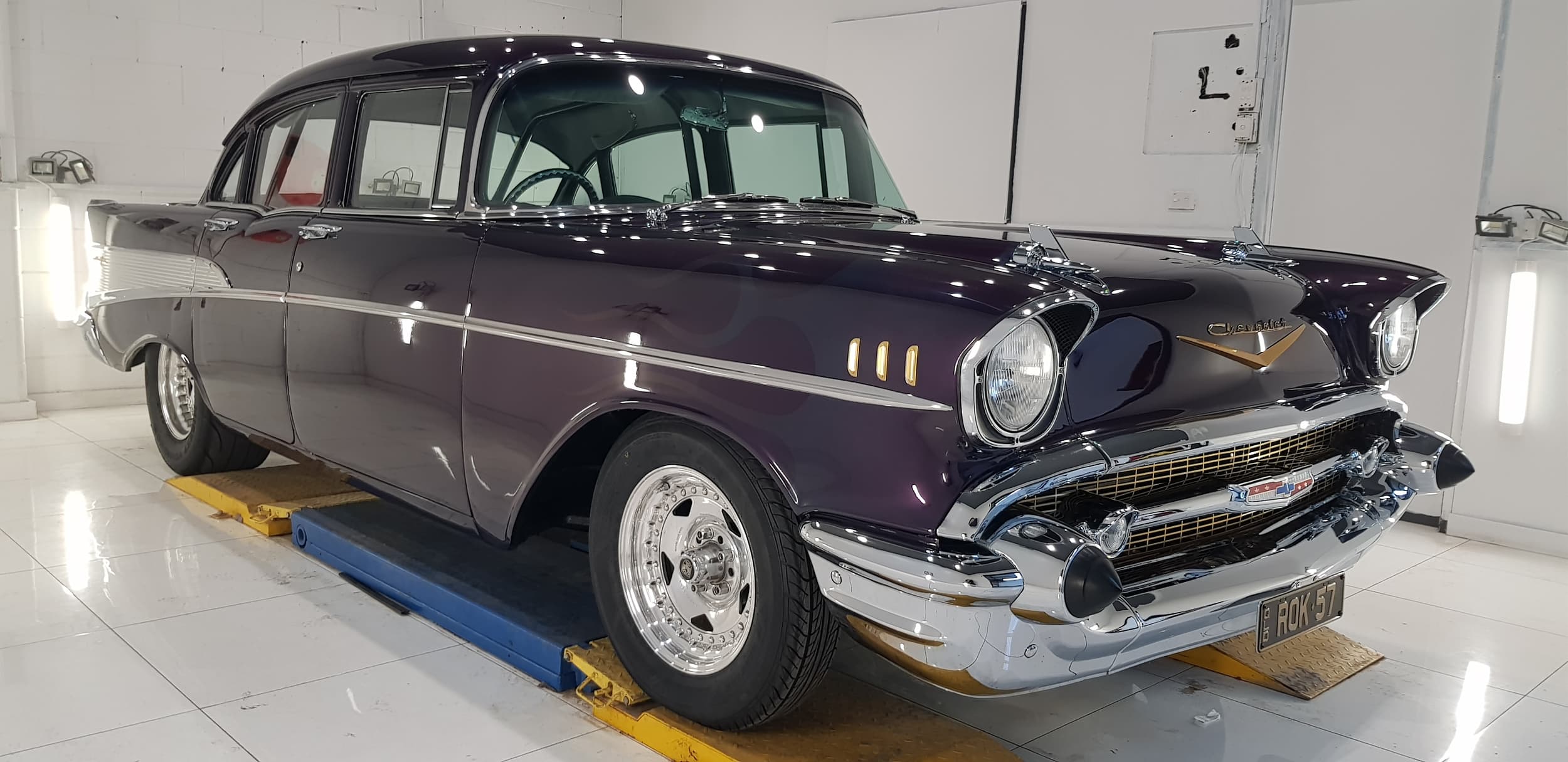 1957 CHEVROLET BEL AIR AUTO SEDAN