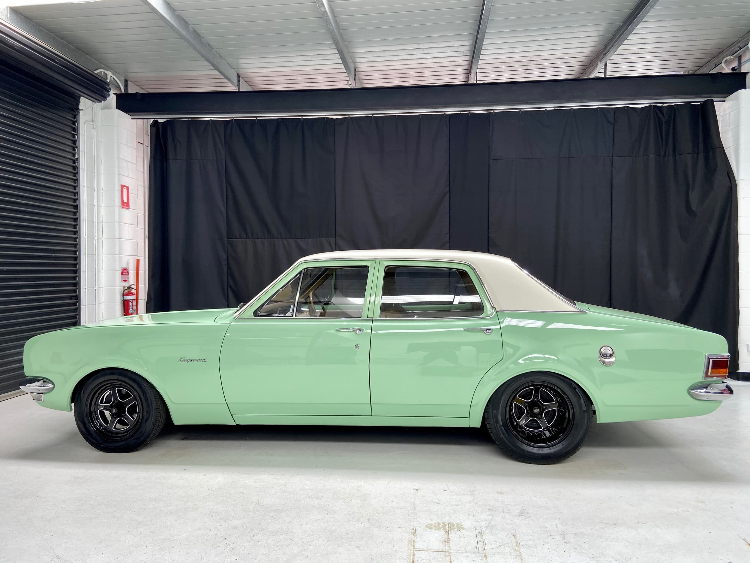 1970 HOLDEN KINGSWOOD HG AUTO SEDAN