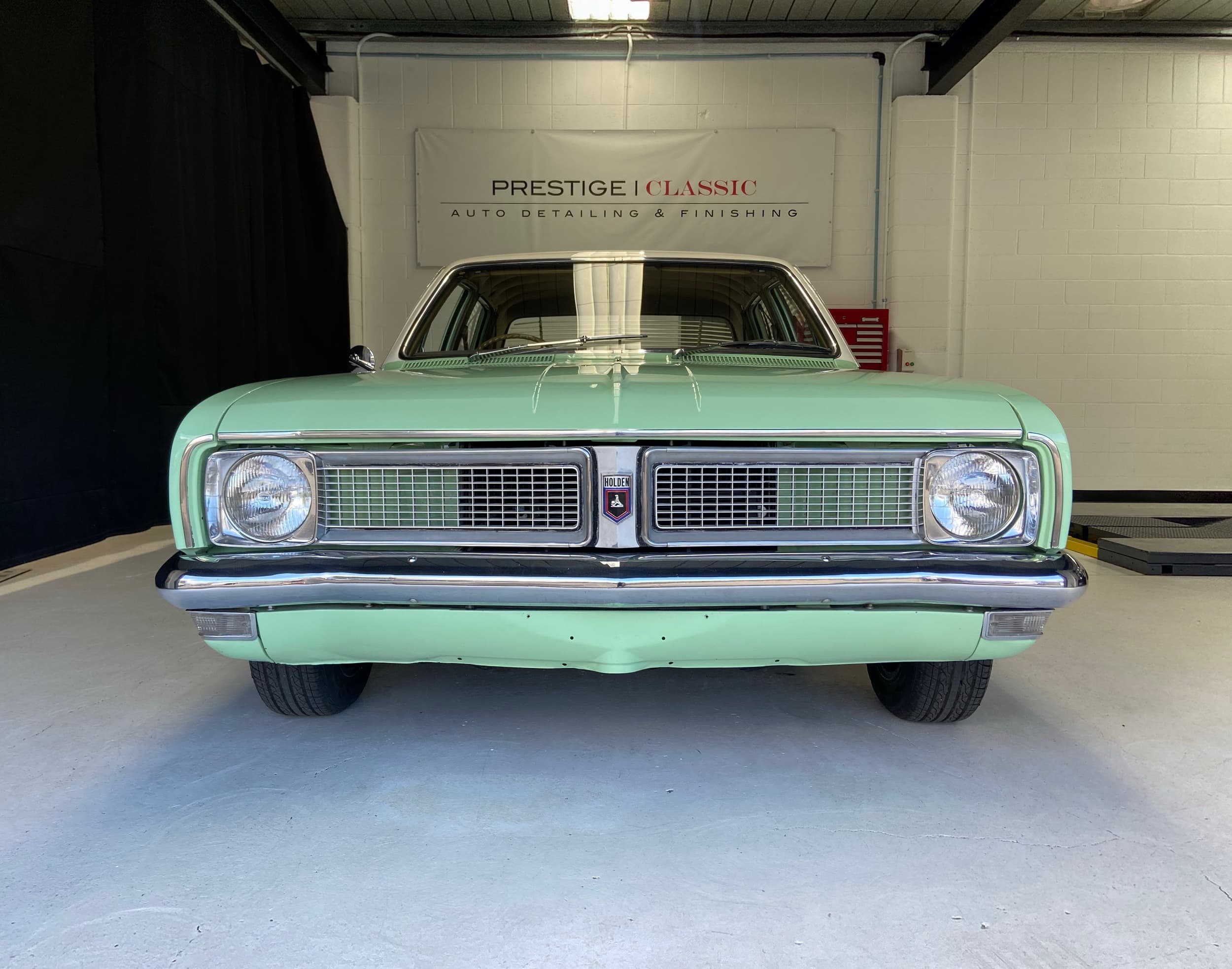 1970 HOLDEN KINGSWOOD HG AUTO SEDAN