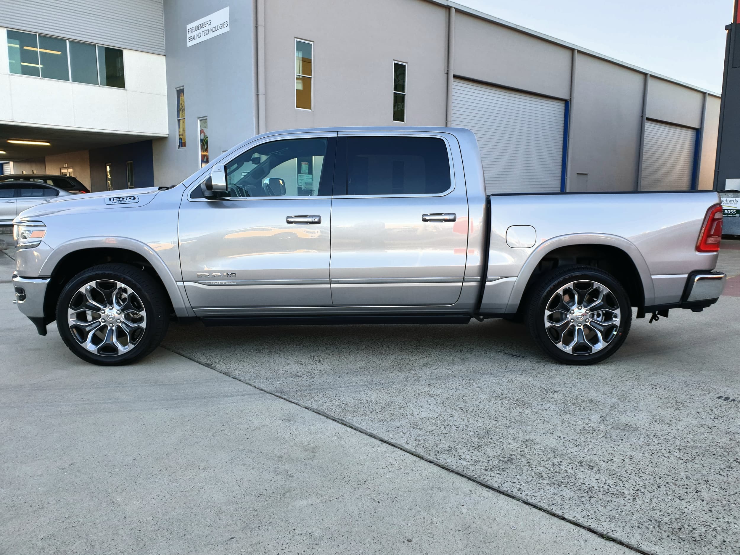 2019 DODGE RAM 1500 LIMITED AUTO 4X4 MY19