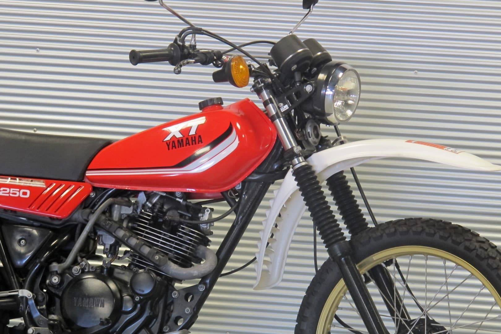 1982 YAMAHA XT250