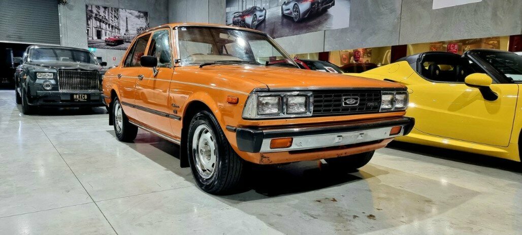 1981 TOYOTA CORONA CS 3 SP AUTOMATIC 4D SEDAN