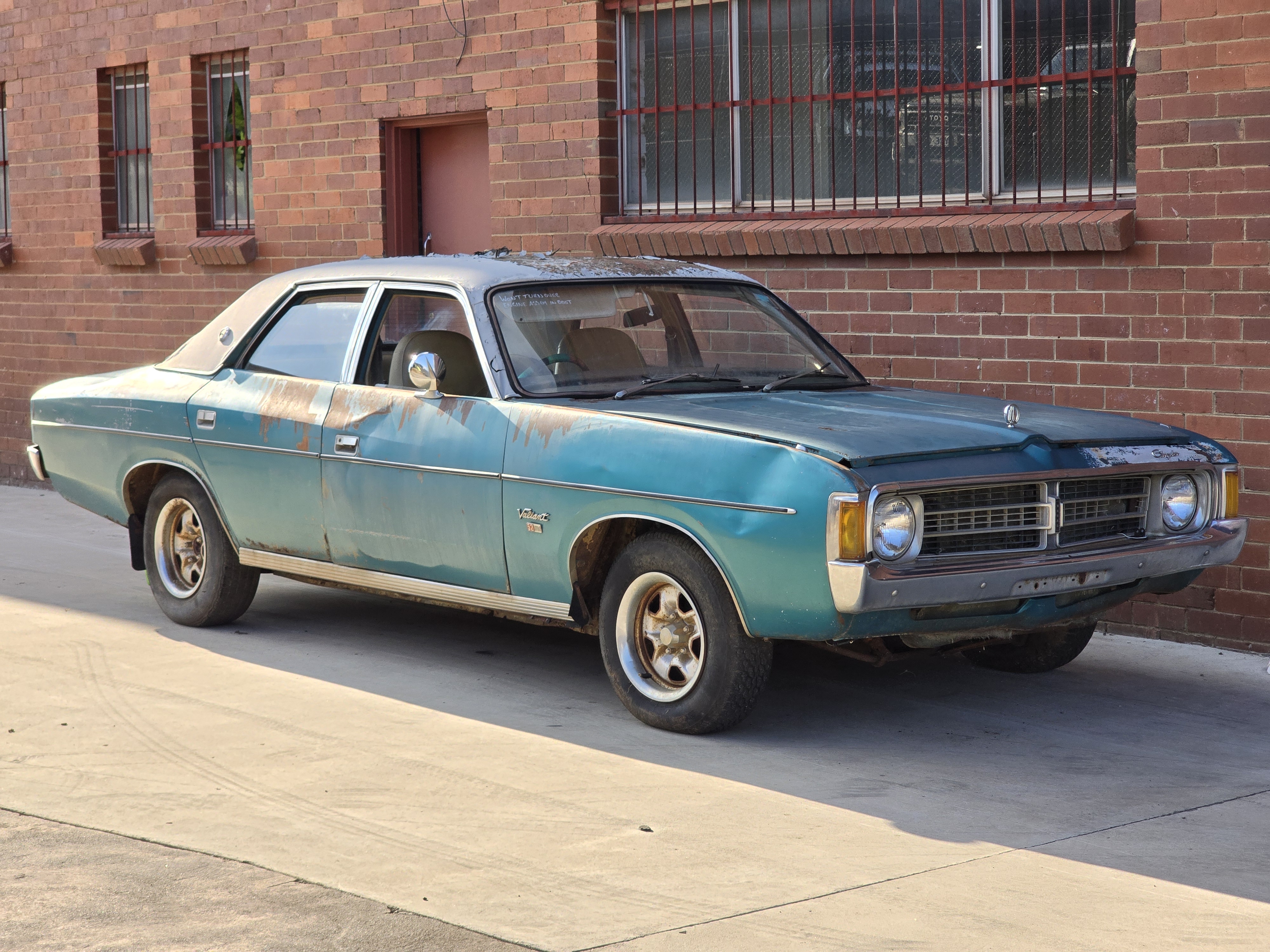 9/1976 CHRYSLER VALIANT VK REGAL 4D SEDAN