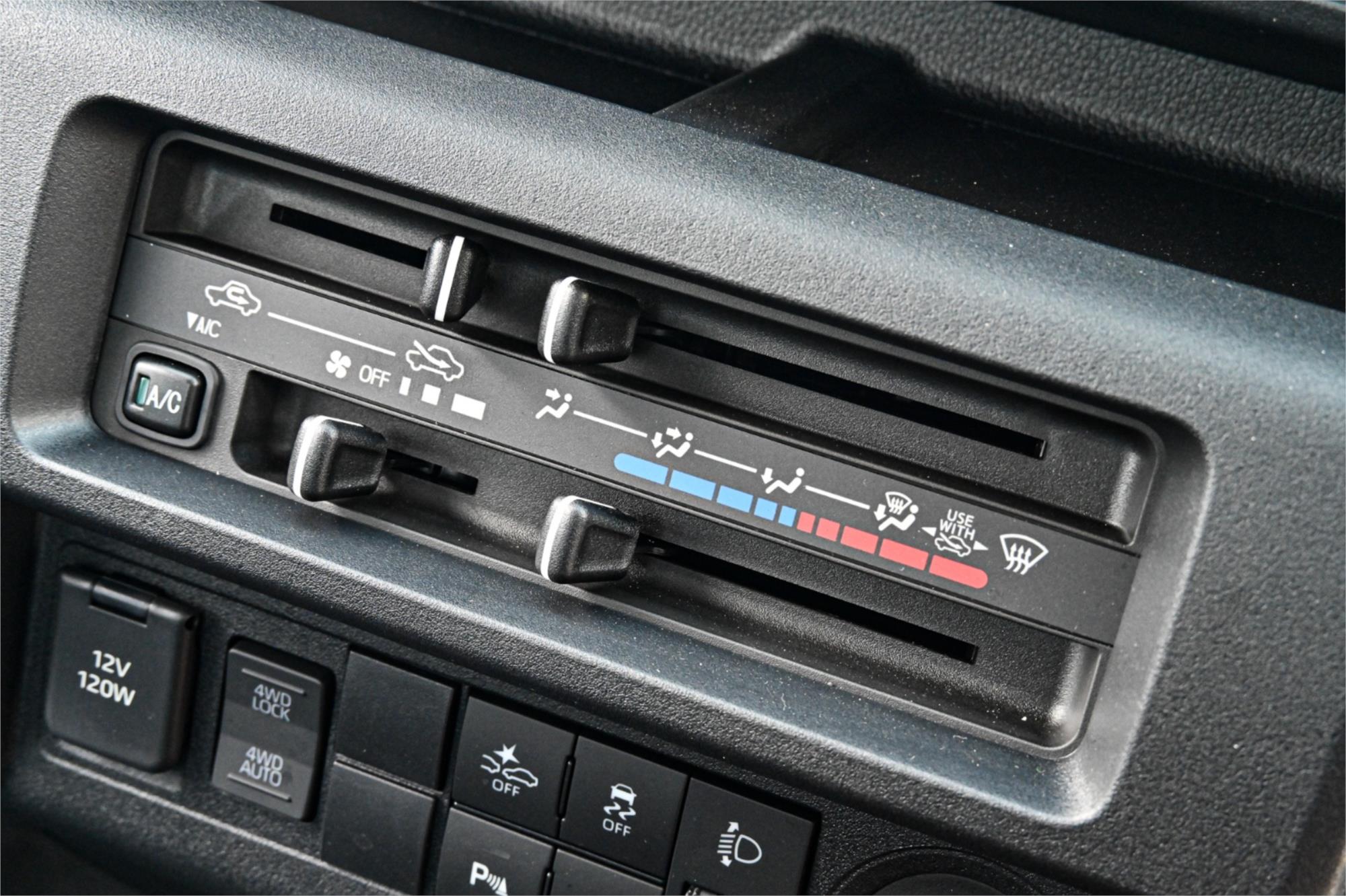 2024 DAIHATSU HI-JET AUTOMATIC 2D UTILITY