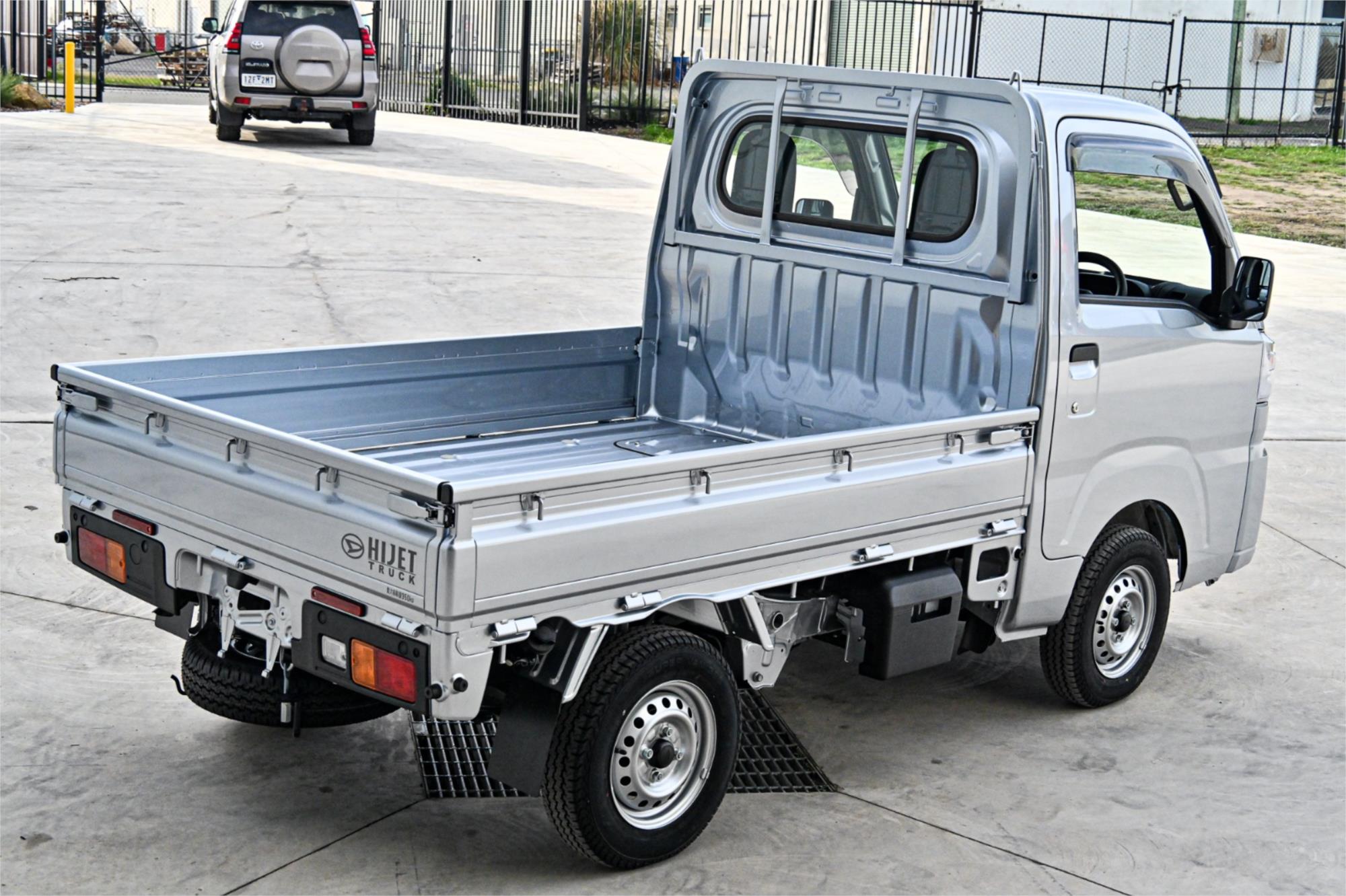 2024 DAIHATSU HI-JET AUTOMATIC 2D UTILITY