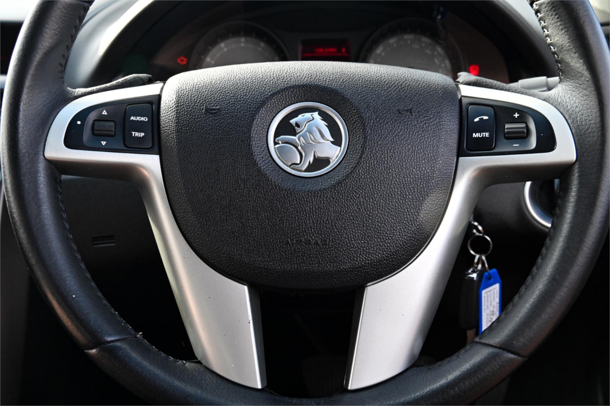 2010 HOLDEN COMMODORE VE SV6 MANUAL SEDAN