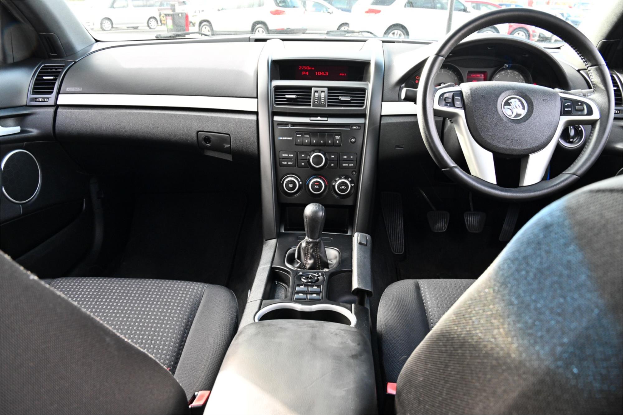 2010 HOLDEN COMMODORE VE SV6 MANUAL SEDAN