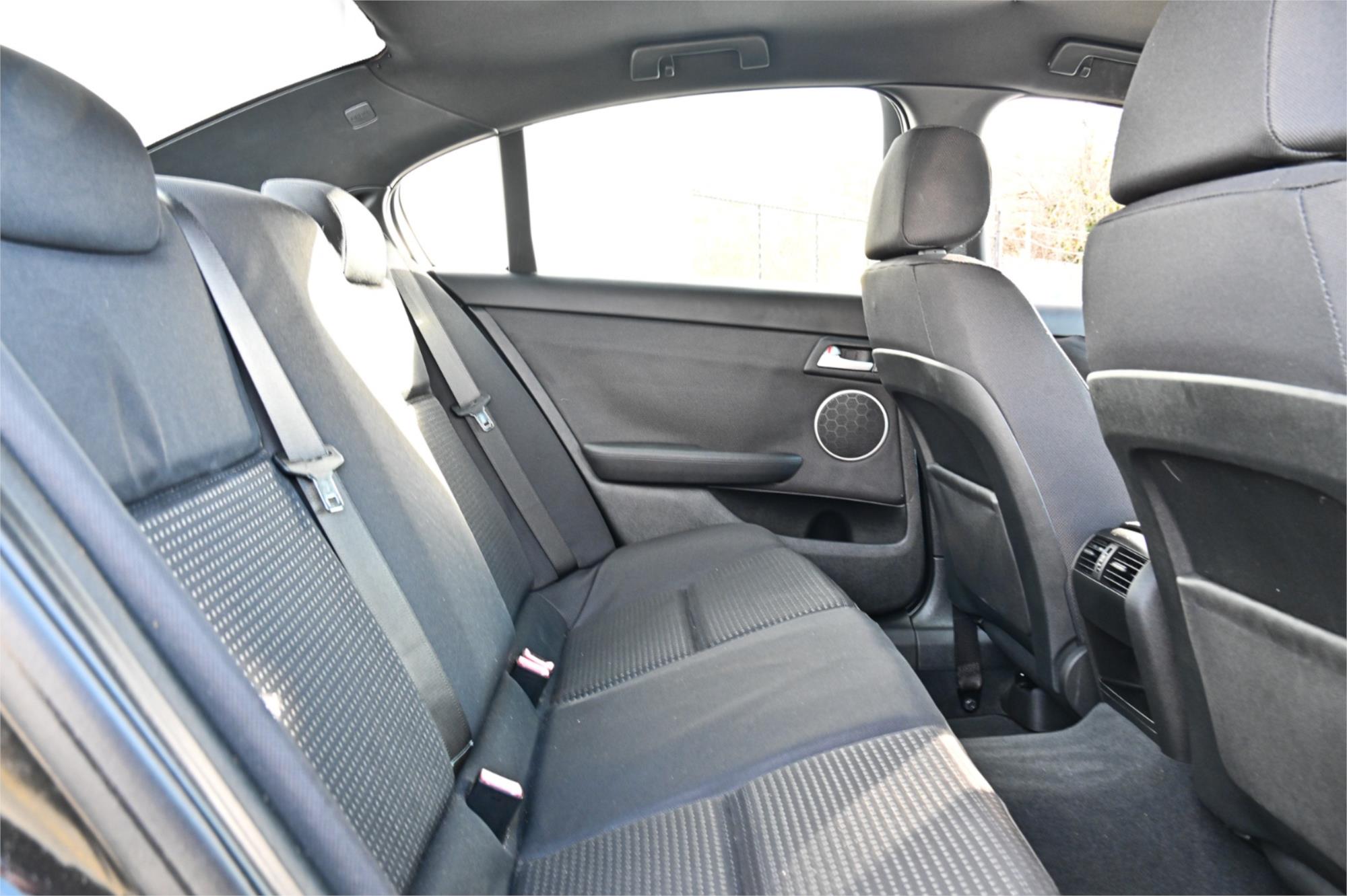 2010 HOLDEN COMMODORE VE SV6 MANUAL SEDAN