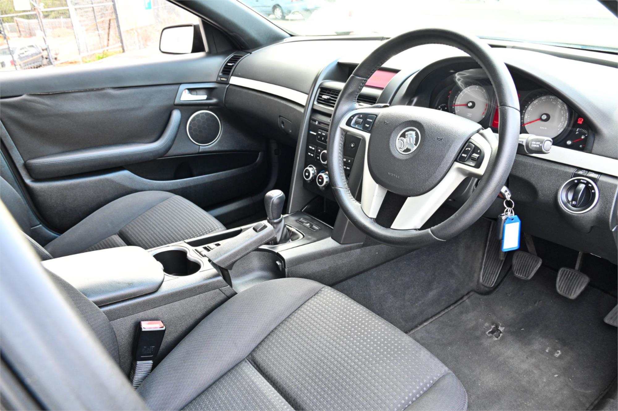 2010 HOLDEN COMMODORE VE SV6 MANUAL SEDAN
