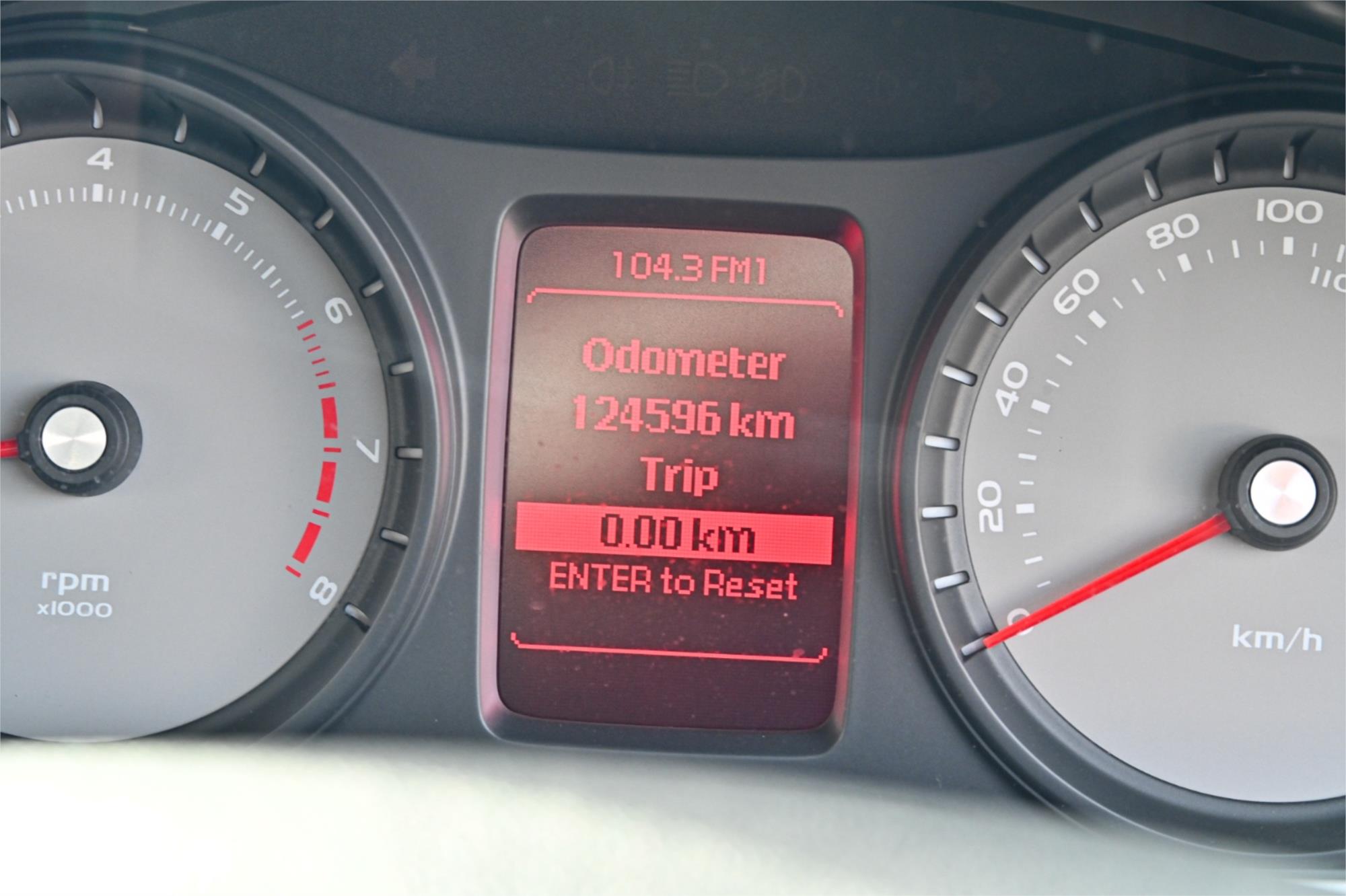 2010 HOLDEN COMMODORE VE SV6 MANUAL SEDAN