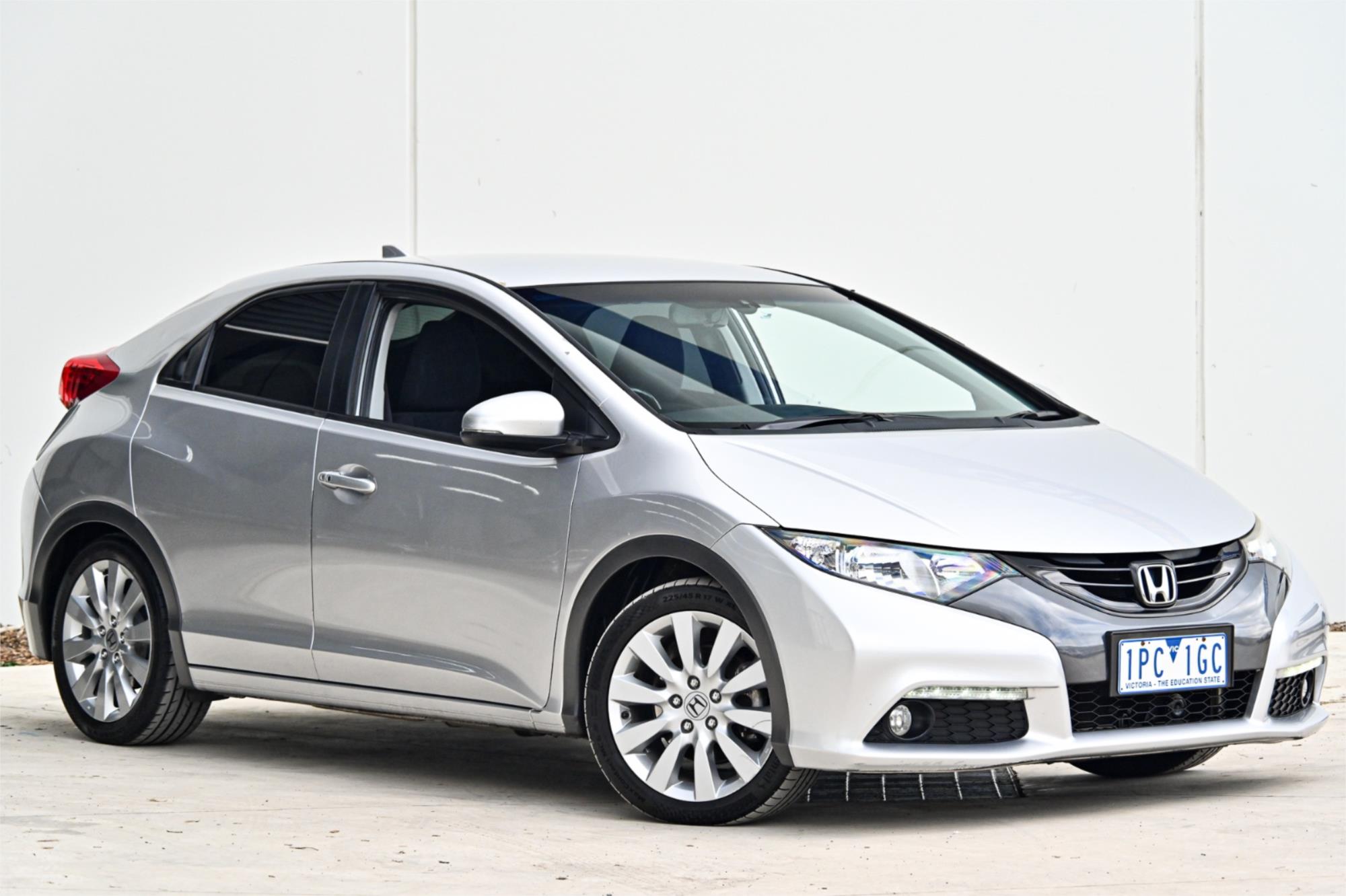 2013 HONDA CIVIC SERIES 2 VTi-LN 5 SP AUTOMATIC 4D SEDAN