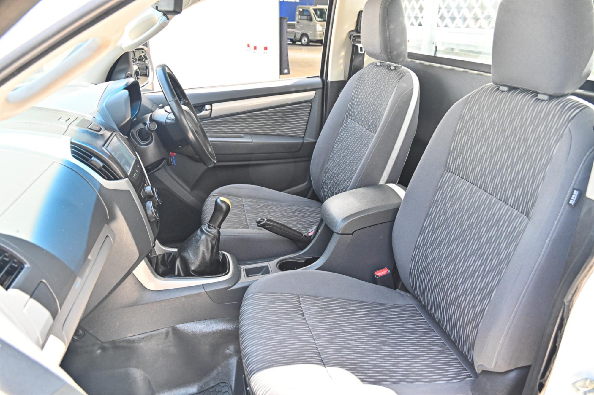 2015 HOLDEN COLORADO RG MY15 LS (4x2) 6 SP MANUAL C/CHAS