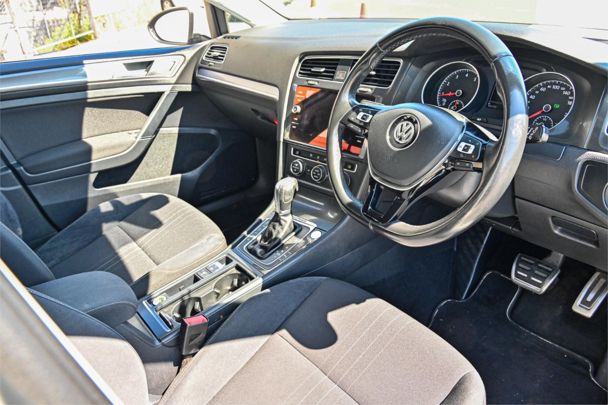 2017 VOLKSWAGEN GOLF AU MY17 ALLTRACK 132 TSI 6 SP AUTO DIRECT SHIFT 4D WAGON