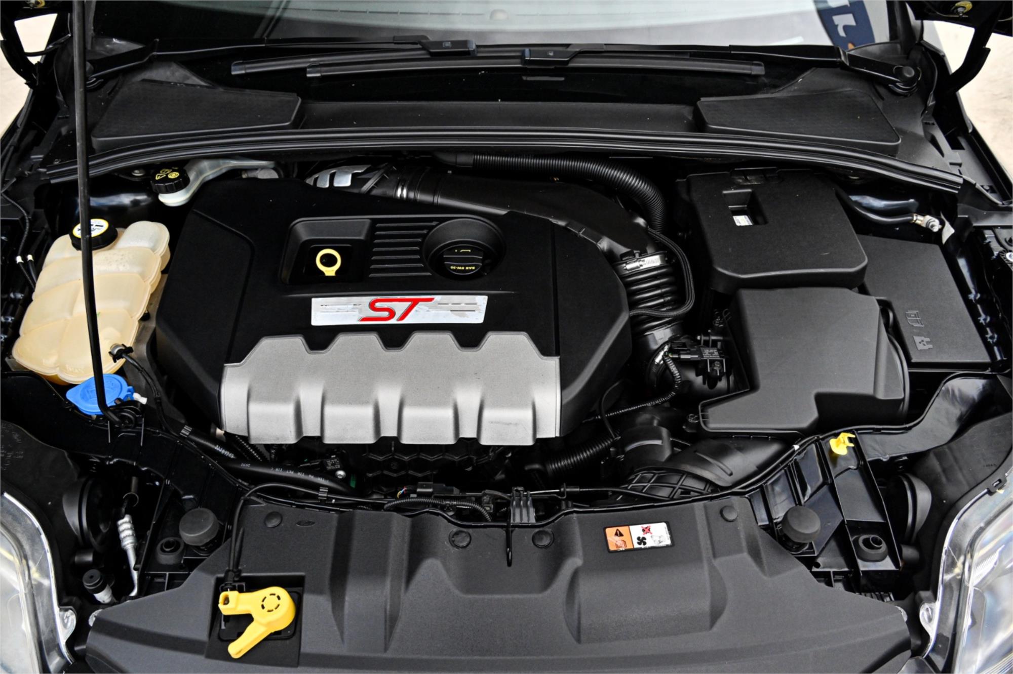 2013 FORD FOCUS LW MK2 ST 6 SP MANUAL 5D HATCHBACK