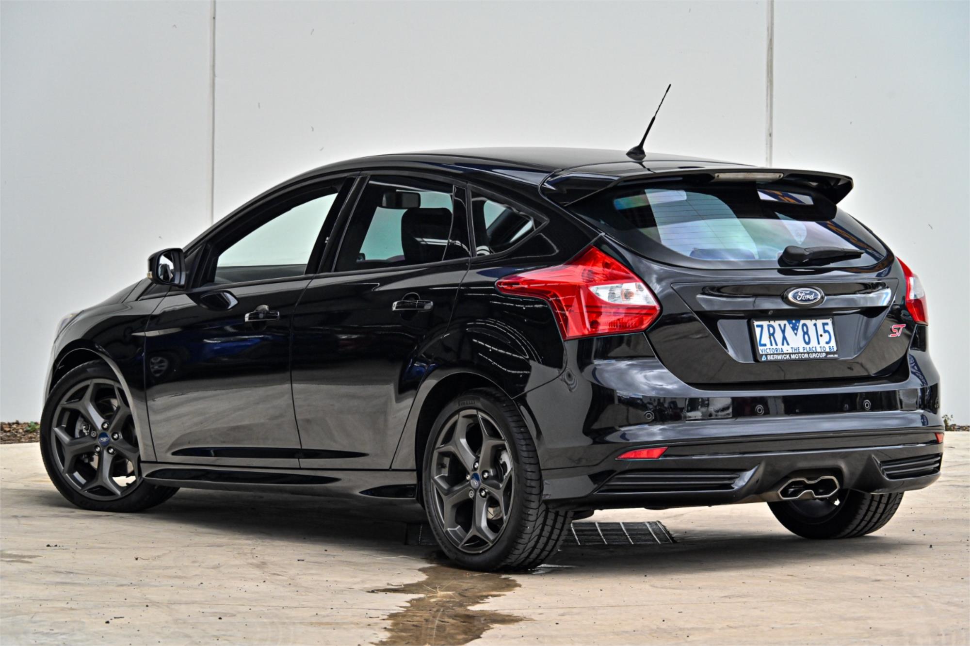 2013 FORD FOCUS LW MK2 ST 6 SP MANUAL 5D HATCHBACK